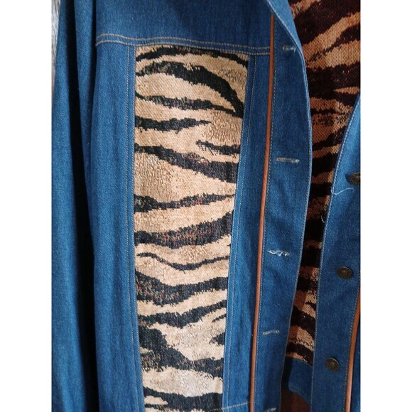 ELCC DENIM TAPESTRY ANIMAL PRINT BLUE JEAN JACKET Size Medium Stretch Unique - Picture 4 of 16